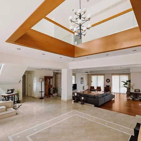 Blu Estate Luxury Mediterranean Villa *