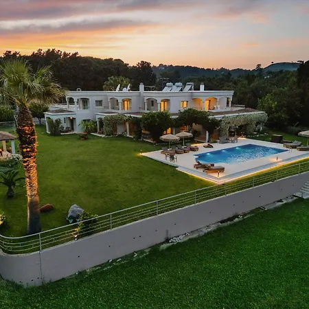 Blu Luxury Villa *
