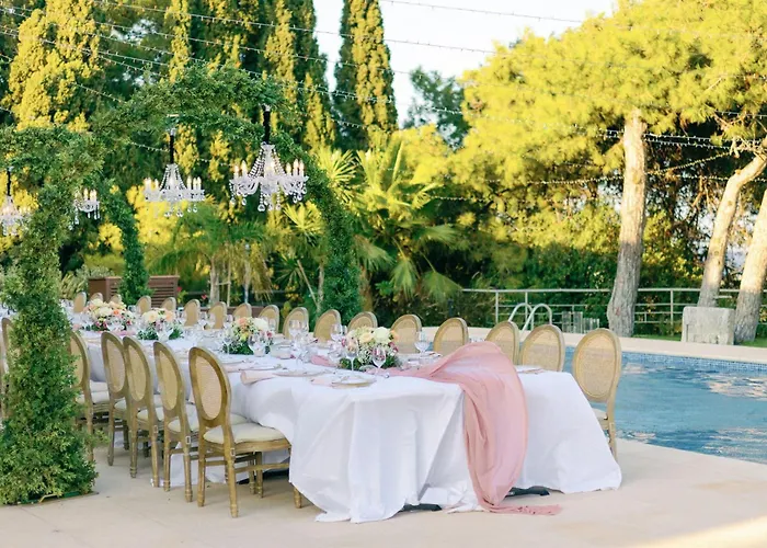 Blu Luxury * Asgourou